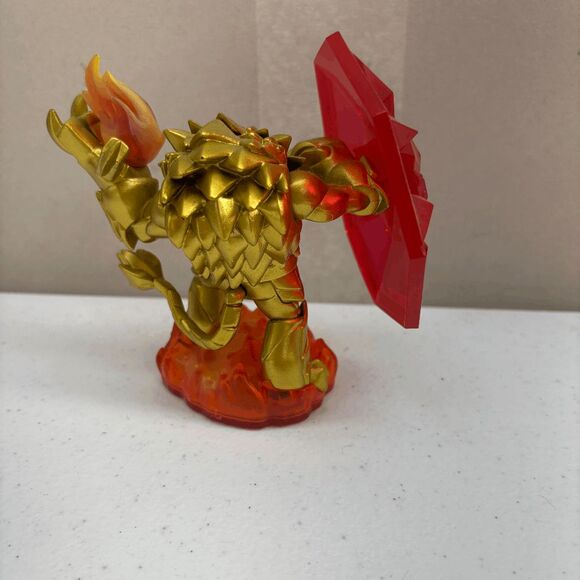 Skylanders Trap Team Gold Wildfire Figure Model - Picture 1 of 4